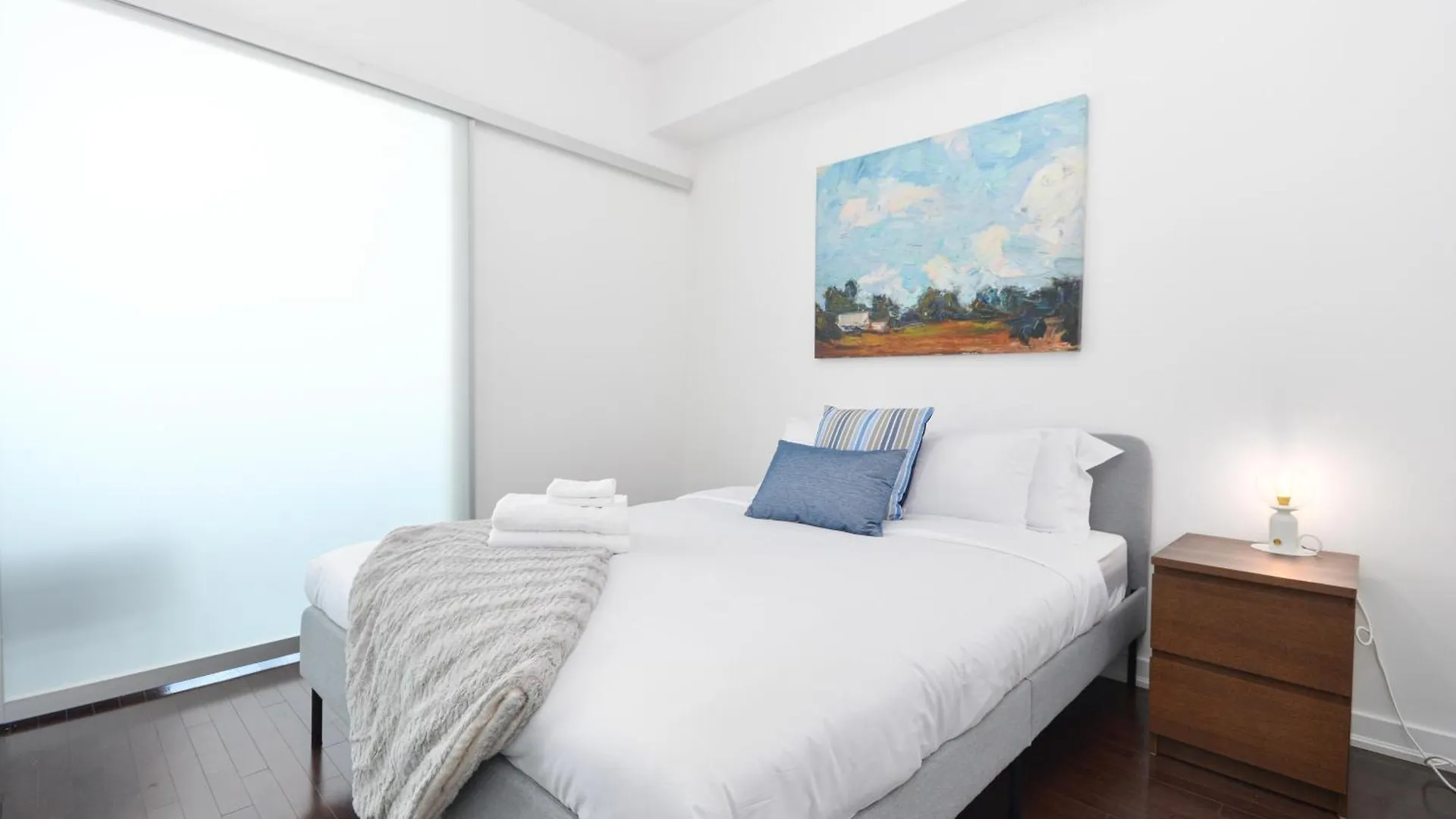 Apartment Downtown Toronto Condo Canada